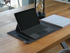 I tablet Surface Go sono i convertibili più compatti di Microsoft alimentati da Windows (Immagine: Workperch)