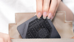 L'ultra-compatto Minisforum EM780 è ora disponibile per l'acquisto (Fonte: Minisforum)