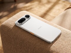 Secondo quanto riportato, il NaviX Ultra sarebbe dotato di tre fotocamere posteriori da 50 MP.