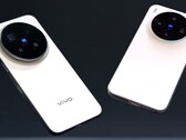 I modelli che succederanno al Vivo X300 Pro e al Vivo X300 stanno gradualmente prendendo forma come Vivo X500 Pro Max e Vivo X500.