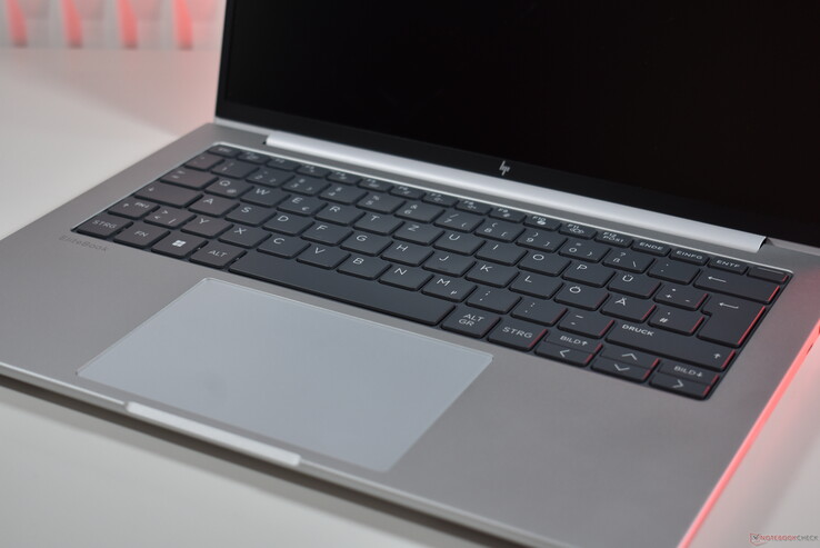 HP EliteBook 8 G1a 14: tastiera