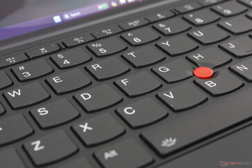 Il feedback dei tasti è uniforme, ma non così deciso come la tipica tastiera di un portatile ThinkPad