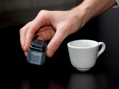 Il caricatore Rolling Square SuperTiny 65W è più economico su Amazon. (Fonte: Rolling Square via Facebook)