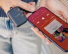 Twelve South PowerClip è un power bank compatto da 2.000 mAh.