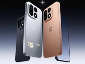 Il OnePlus 16 (nella foto) risponde alla principale critica mossa dagli utenti riguardo al OnePlus 15: il sistema fotografico poco brillante