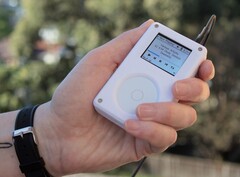 Tangara ricorda inevitabilmente l&#039;iPod di Apple. (Immagine: Cool Tech Zone)
