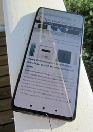 Utilizzo del Mi 9T all'aperto in ombra