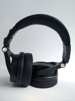Cuffie Studio Max 1 per DJ. (Fonte: Notebookcheck)