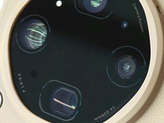 Le ammiraglie con fotocamera ultra, come l'Oppo Find X9 Ultra mostrato qui, potrebbero presto avere un problema di prezzo