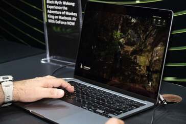 Black Myth: Wukong in esecuzione tramite GFN su un MacBook Air Apple