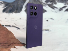 Il Moto G67 Power nella sua opzione di colore Pantone Parachute Purple. (Fonte: Motorola)