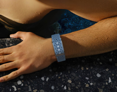 La nuova fascia fitness Halo di Rogbid (nella foto) è dotata di quattro cinturini intercambiabili in nylon e silicone di vari colori. (Fonte: Rogbid)