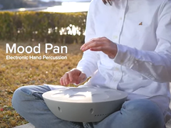 Il Roland Mood Pan rilassa gli utenti con suoni rilassanti di strumenti a percussione e colonne sonore serene per la meditazione. (Fonte: Roland)