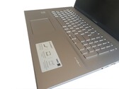 Computer portatile Asus VivoBook 17 F712JA con IPS Full-HD e raffreddamento passivo