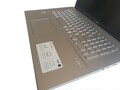 Computer portatile Asus VivoBook 17 F712JA con IPS Full-HD e raffreddamento passivo