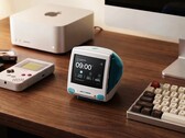 Il TimeCapsule G3 è un orologio digitale, una sveglia, un altoparlante Bluetooth e un archivio storico basato sull’intelligenza artificiale, tutto in un unico dispositivo.