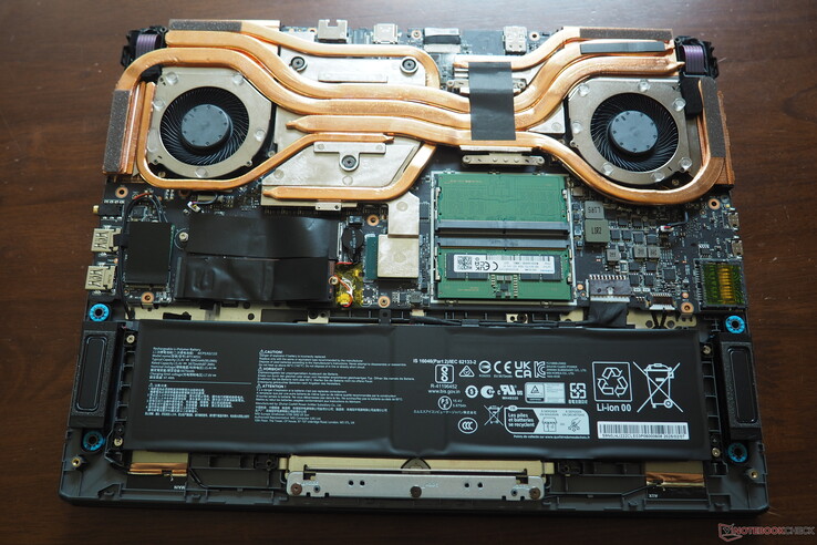 MSI Vector 16 HX AI
