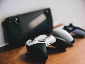La PlayStation 6 di Sony, di cui si vocifera, darà del filo da torcere allo Steam Deck, raffigurato qui.