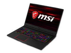 Recensione del computer portatile MSI GE75 Raider 8SG. Modello di test gentilmente fornito da MSI Germany.