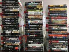 Una collezione di giochi PS3 fisici illustrati