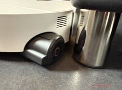 Il mop a rullo estensibile assicura una pulizia praticamente senza bordi.