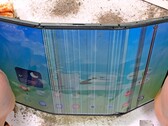 Il Samsung Galaxy Z TriFold ha diversi punti deboli secondo un nuovo test di durata (Fonte: JerryRigEverything)