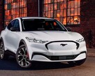 Il team di Webfleet ha battuto il record mondiale per il viaggio più lungo di un'auto elettrica, grazie all'autonomia estesa di Ford Mach-E. (Fonte: Ford)