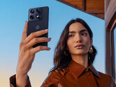 Lo smartphone Motorola Signature è dotato di una fotocamera selfie da 50 MP (Fonte: Motorola)
