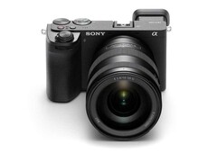La Sony A6700 è un&#039;entusiasmante fotocamera per appassionati, ma alcuni utenti potrebbero essere contrari alla mancanza di hardware di ricarica. (Fonte: Sony)