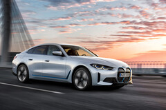 Gli ultimi aggiornamenti della piattaforma i4 di BMW introducono una variante AWD più economica e performante. (Fonte: BMW)