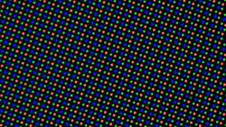 Il pannello principale utilizza anche una matrice di sub-pixel RGGB composta da un LED rosso, uno blu e due verdi.