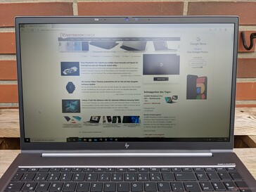 HP ZBook Firefly 15 G8 utilizzo all'aperto