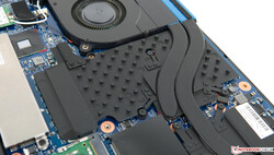 Uno sguardo al dissipatore di calore che copre la NVIDIA GeForce GTX 1660 Ti