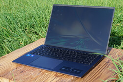 Acer Swift X SFX 16 è dotato di Intel Core e Intel Arc.