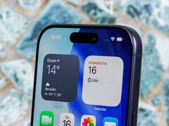 Il successore dell'iPhone 17 Pro potrebbe avere un foro più piccolo (fonte: Notebookcheck)
