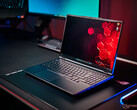 Recensione dell'XMG Neo 16 A25: AMD Ryzen 9 9955HX3D e RTX 5090 Laptop per le massime prestazioni gaming