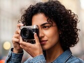 La Esquisse Camera racchiude un sensore Micro Quattro Terzi in un corpo compatto.