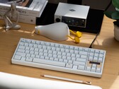 Tastiera meccanica wireless Soleil con ricarica solare