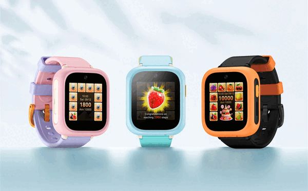 L’orologio TCL Kids Watch K5 è disponibile nei colori Rosa Alba, Azzurro e Arancione Meteora.