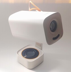 Yaber T1 Pro è un proiettore semplice da usare, con impostazione automatica dell'immagine. (Fonte: Notebookcheck)