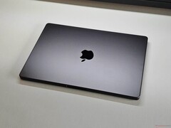 Il MacBook Pro M5 è uscito da qualche mese e le varianti M5 Pro e M5 Max arriveranno presto.