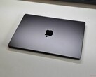 Il MacBook Pro M5 è uscito da qualche mese e le varianti M5 Pro e M5 Max arriveranno presto.
