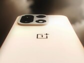 OnePlus 15 (Fonte: OnePlus)