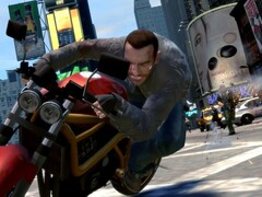 Un&#039;immagine di GTA IV, che mostra Niko Bellic su una moto rossa. (Fonte: Steam) 