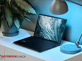 Il ROG Zephyrus M16 2023 è uno dei computer portatili a cui Asus ha iniziato a distribuire un nuovo aggiornamento beta del BIOS. (Fonte: Notebookcheck)
