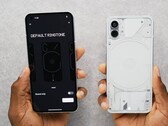 L'intero design del Nothing Phone (1) è stato finalmente svelato, per gentile concessione di MKBHD. (Fonte: Marques Brownlee)