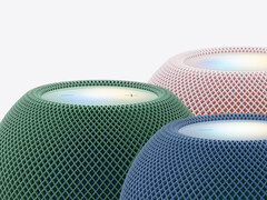 L’HomePod mini 2 in tre dei suoi cinque colori disponibili al lancio.