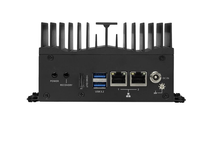 Il mini PC industriale è dotato di una ricca gamma di opzioni di I/O, tra cui doppia porta Gigabit Ethernet. 