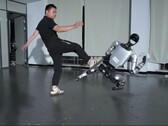 Una demo del robot umanoide Unitree G1 (Fonte: Unitree Robotics su YouTube)
