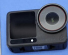 Un prototipo di DJI Osmo Action 6 dal davanti. (Fonte: FCC)